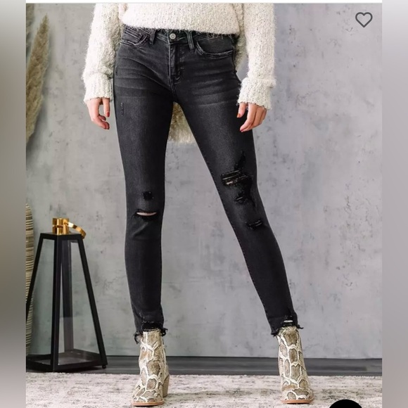 Flying‎ monkey Jean - Picture 2 of 7